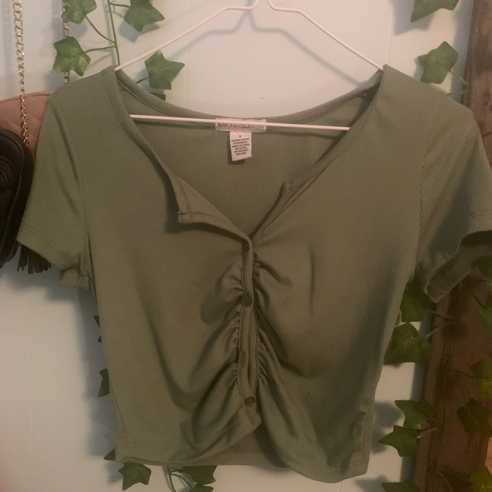 Women’s small green crop top